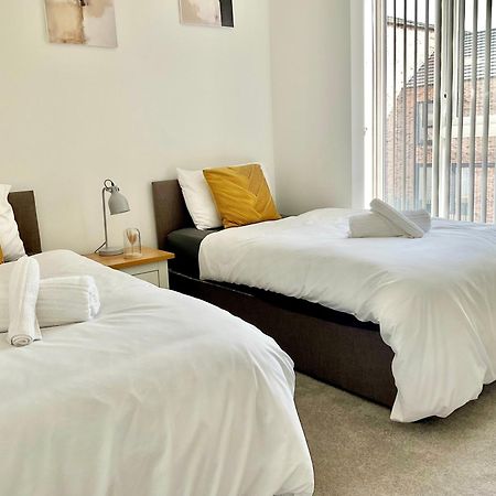 The Parkes A Stylish 3Br House, 5 Mins From Central Birmingham Close To The Edgbaston Stadium, The Hippodrome, Uob, Aston And Bcu, China Town, Kings Heath Bhx Airport And Much More エクステリア 写真