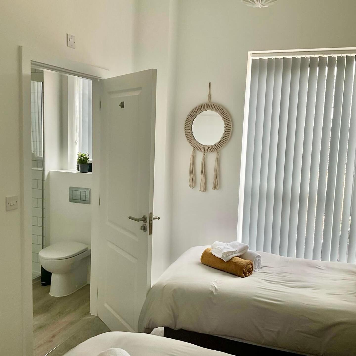 The Parkes A Stylish 3Br House, 5 Mins From Central Birmingham Close To The Edgbaston Stadium, The Hippodrome, Uob, Aston And Bcu, China Town, Kings Heath Bhx Airport And Much More エクステリア 写真